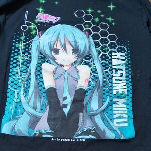 Hatsune Miku Shirt - Black and Blue